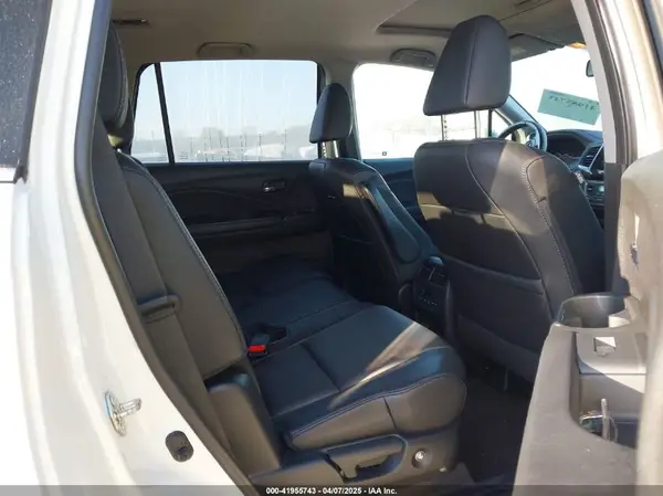 5FNYF6H54HB015814 2017 HONDA PILOT - Image 8