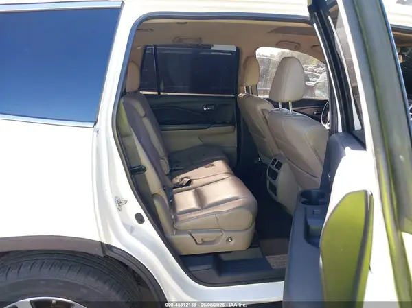 5FNYF6H54HB017224 2017 HONDA PILOT - Image 8