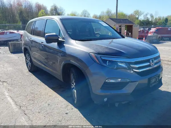 5FNYF6H54HB039482 2017 HONDA PILOT - Image 1