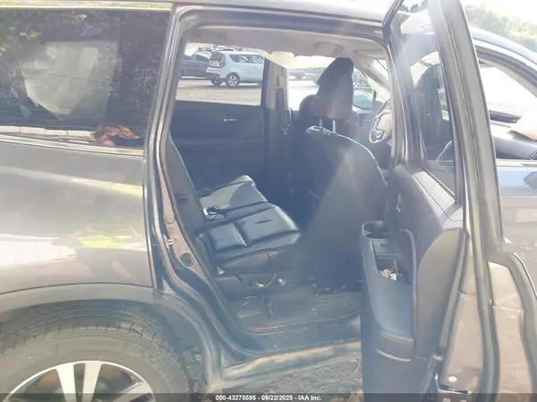 5FNYF6H54HB093719 2017 HONDA PILOT - Image 8