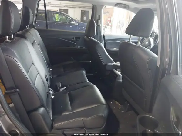 5FNYF6H54HB095325 2017 HONDA PILOT - Image 8