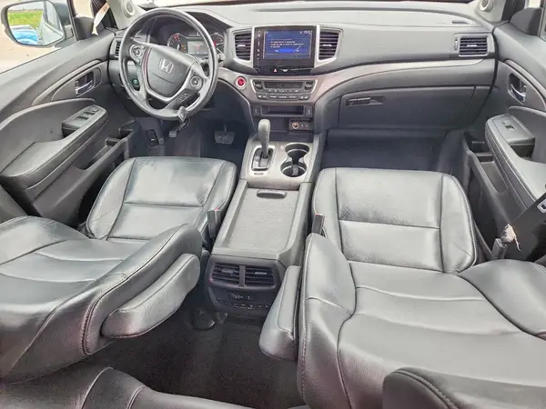 5FNYF6H54JB002776 2018 HONDA PILOT - Image 8