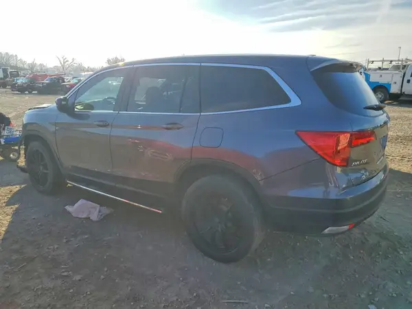 5FNYF6H54JB011218 2018 HONDA PILOT - Image 2