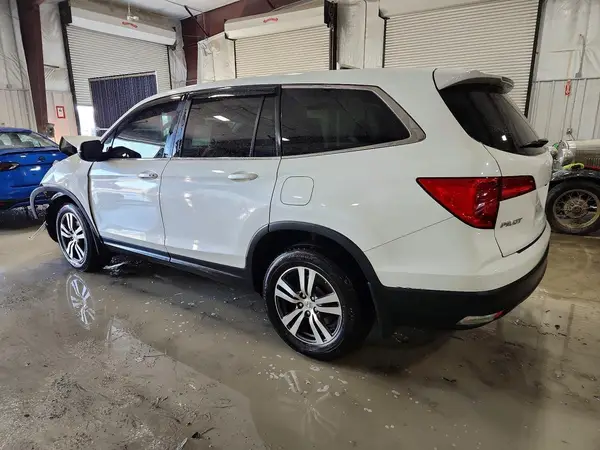 5FNYF6H54JB011803 2018 HONDA PILOT - Image 2