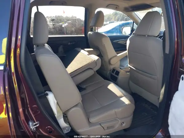 5FNYF6H54JB035275 2018 HONDA PILOT - Image 8