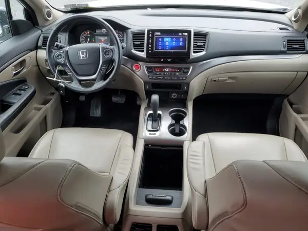 5FNYF6H54JB068034 2018 HONDA PILOT - Image 8