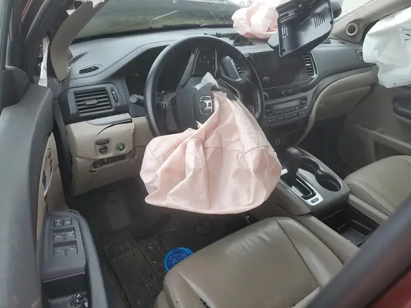 5FNYF6H54KB068388 2019 HONDA PILOT - Image 8