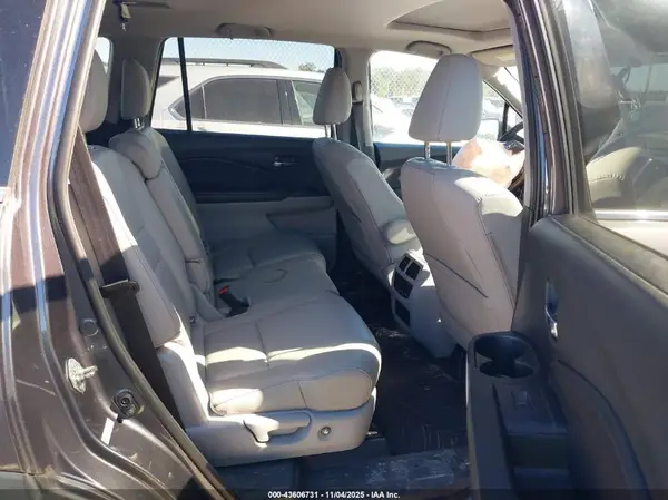 5FNYF6H55GB041157 2016 HONDA PILOT - Image 8