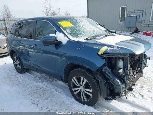 5FNYF6H55HB005809 2017 HONDA PILOT - Image 1