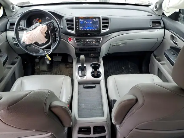 5FNYF6H55HB028460 2017 HONDA PILOT - Image 8