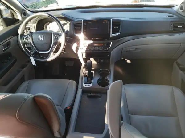 5FNYF6H55HB030077 2017 HONDA PILOT - Image 8