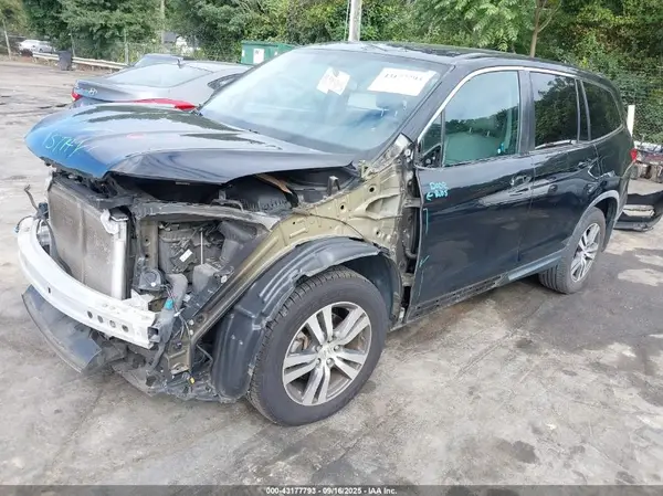 5FNYF6H55HB032217 2017 HONDA PILOT - Image 2