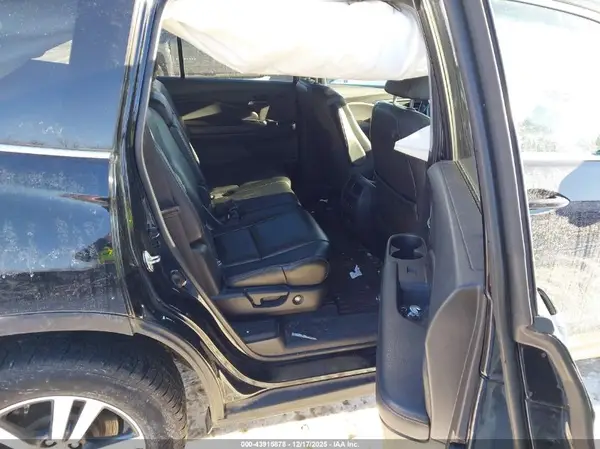 5FNYF6H55HB045324 2017 HONDA PILOT - Image 8