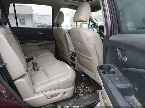 5FNYF6H55HB046229 2017 HONDA PILOT - Image 8