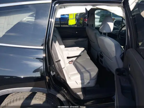 5FNYF6H55HB047509 2017 HONDA PILOT - Image 8