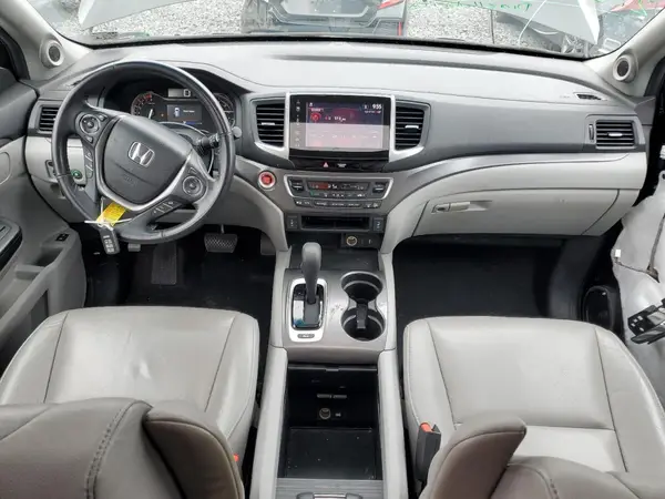 5FNYF6H55HB048997 2017 HONDA PILOT - Image 8