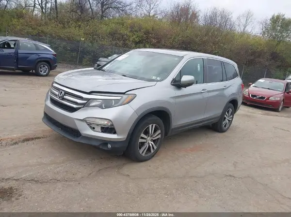 5FNYF6H55HB051110 2017 HONDA PILOT - Image 2