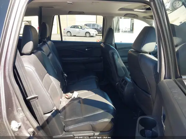 5FNYF6H55HB082566 2017 HONDA PILOT - Image 8