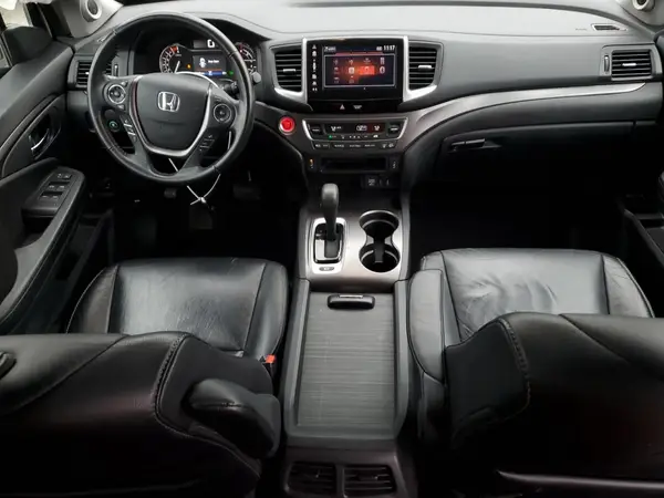 5FNYF6H55HB087072 2017 HONDA PILOT - Image 8