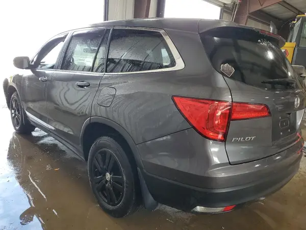 5FNYF6H55HB098220 2017 HONDA PILOT - Image 2