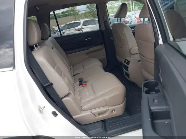 5FNYF6H55HB098573 2017 HONDA PILOT - Image 8