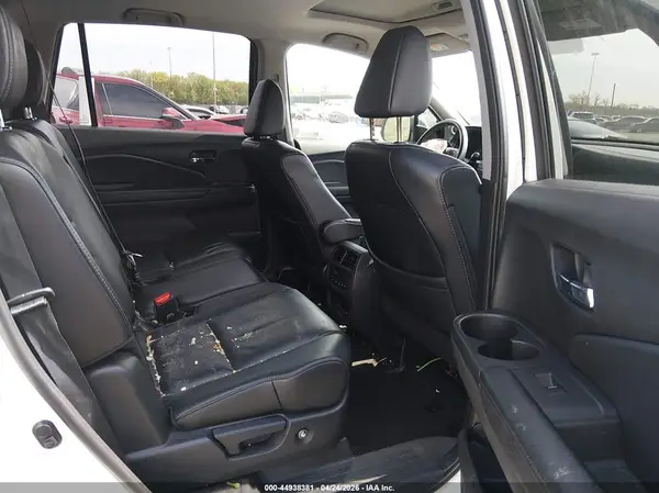 5FNYF6H55HB098685 2017 HONDA PILOT - Image 8
