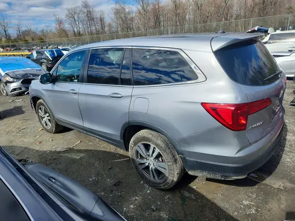 5FNYF6H55JB008716 2018 HONDA PILOT - Image 2
