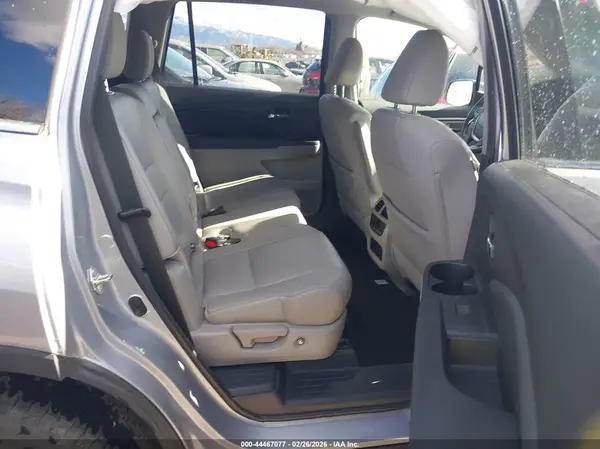 5FNYF6H55JB009977 2018 HONDA PILOT - Image 8