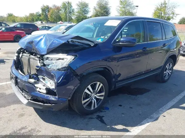 5FNYF6H55JB010305 2018 HONDA PILOT - Image 2