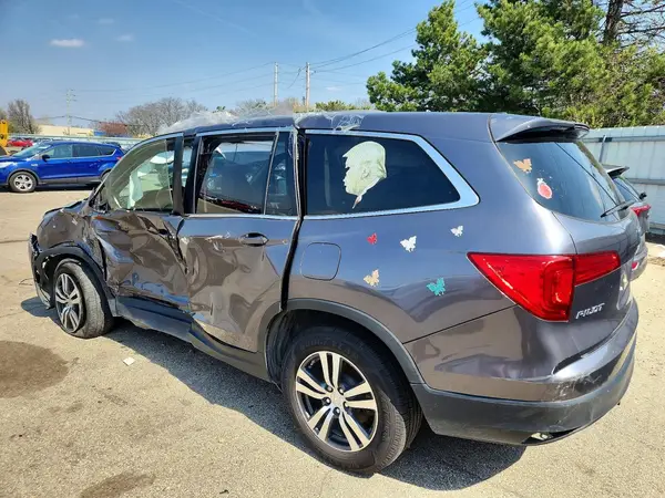 5FNYF6H55JB011597 2018 HONDA PILOT - Image 2