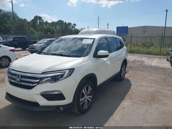 5FNYF6H55JB019084 2018 HONDA PILOT - Image 2