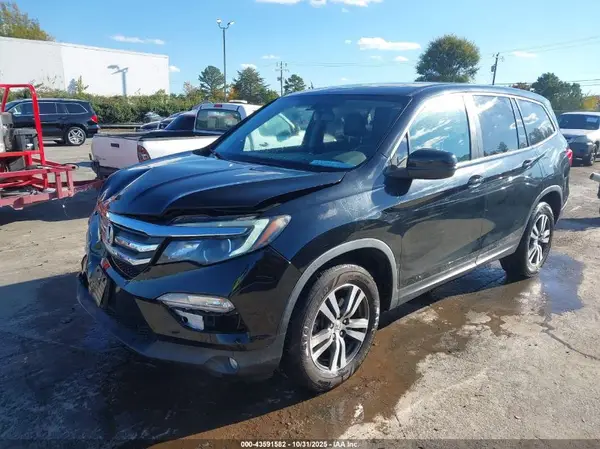 5FNYF6H55JB038332 2018 HONDA PILOT - Image 2