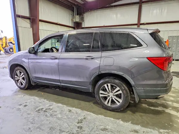 5FNYF6H55JB043501 2018 HONDA PILOT - Image 2