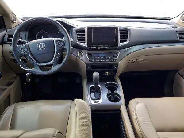5FNYF6H55JB046107 2018 HONDA PILOT - Image 8