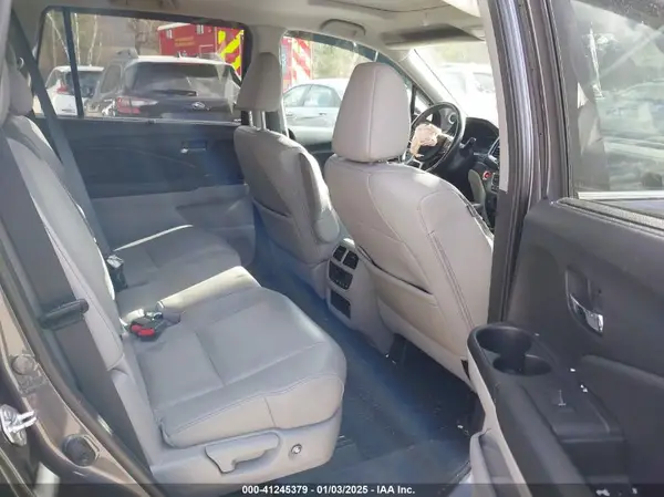 5FNYF6H55KB033651 2019 HONDA PILOT - Image 8