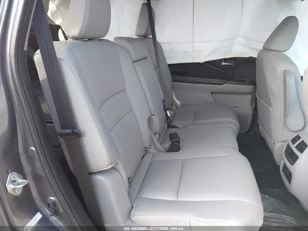 5FNYF6H56GB032483 2016 HONDA PILOT - Image 8