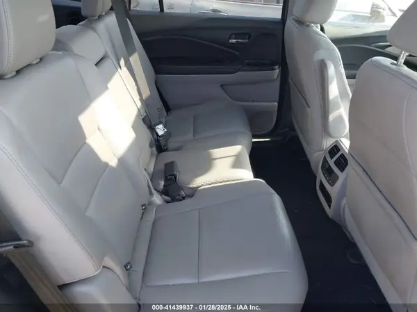 5FNYF6H56GB045976 2016 HONDA PILOT - Image 8