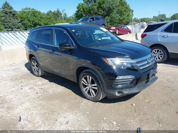 5FNYF6H56HB005222 2017 HONDA PILOT - Image 1