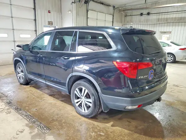 5FNYF6H56HB019072 2017 HONDA PILOT - Image 2
