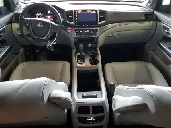 5FNYF6H56HB022974 2017 HONDA PILOT - Image 8