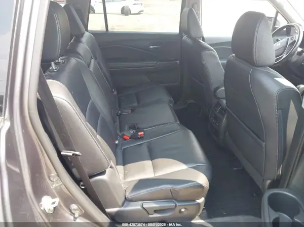 5FNYF6H56HB031478 2017 HONDA PILOT - Image 8