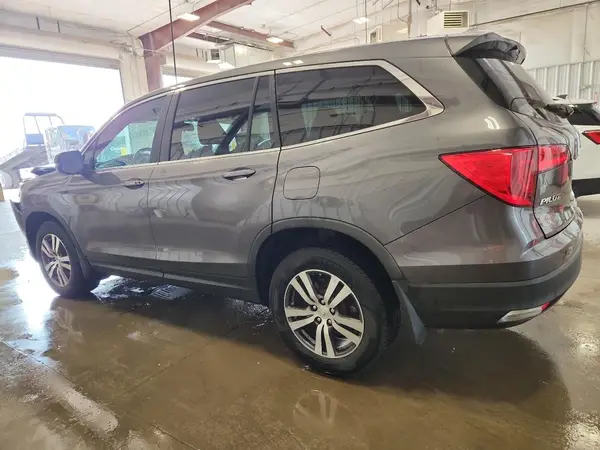 5FNYF6H56HB033084 2017 HONDA PILOT - Image 2