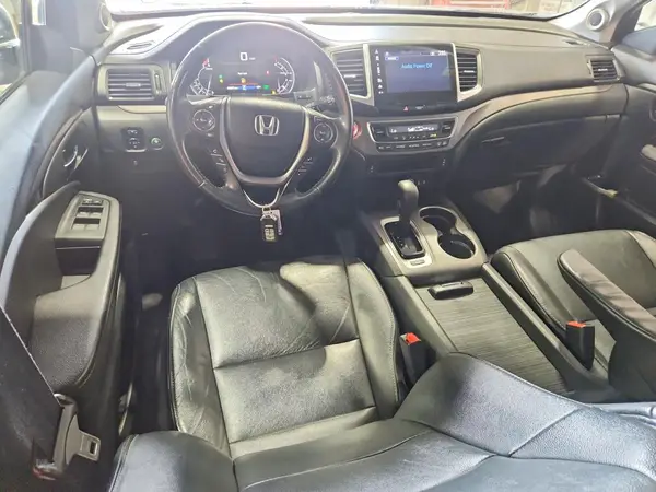 5FNYF6H56HB047079 2017 HONDA PILOT - Image 8