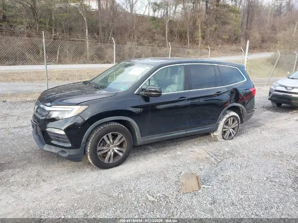 5FNYF6H56HB047194 2017 HONDA PILOT - Image 2