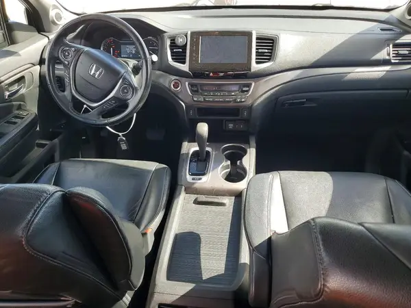 5FNYF6H56HB062830 2017 HONDA PILOT - Image 8