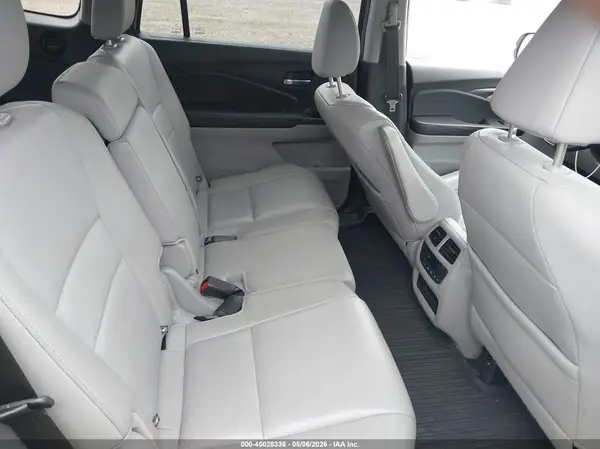 5FNYF6H56HB079739 2017 HONDA PILOT - Image 8