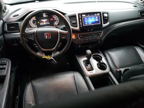 5FNYF6H56HB086982 2017 HONDA PILOT - Image 8