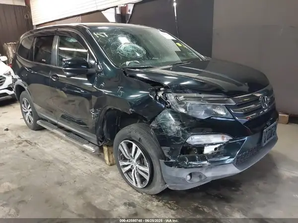 5FNYF6H56JB012581 2018 HONDA PILOT - Image 1