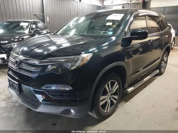 5FNYF6H56JB012581 2018 HONDA PILOT - Image 2
