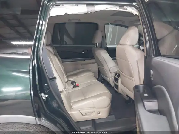 5FNYF6H56JB012581 2018 HONDA PILOT - Image 8